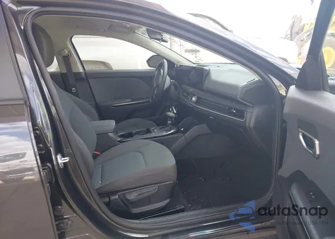 2025 Kia K4 Lxs z USA, uszkodzony, nr VIN 3KPFT4DE1SE047675